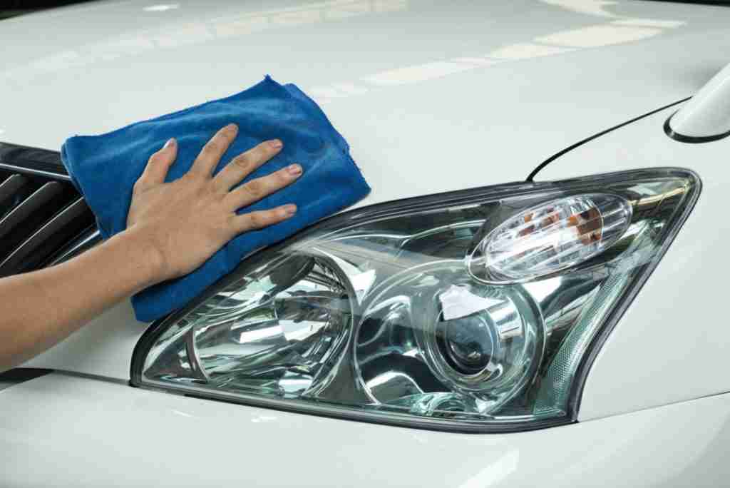lavaggioauto e asciugatura manuale rozzano